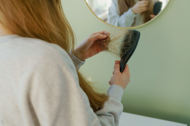 PRP cheveux : est-ce vraiment efficace contre la chute de cheveux ?